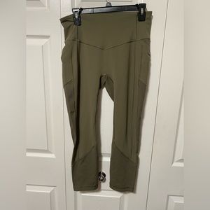 Lululemon size 10 olive high rise cropped leggings